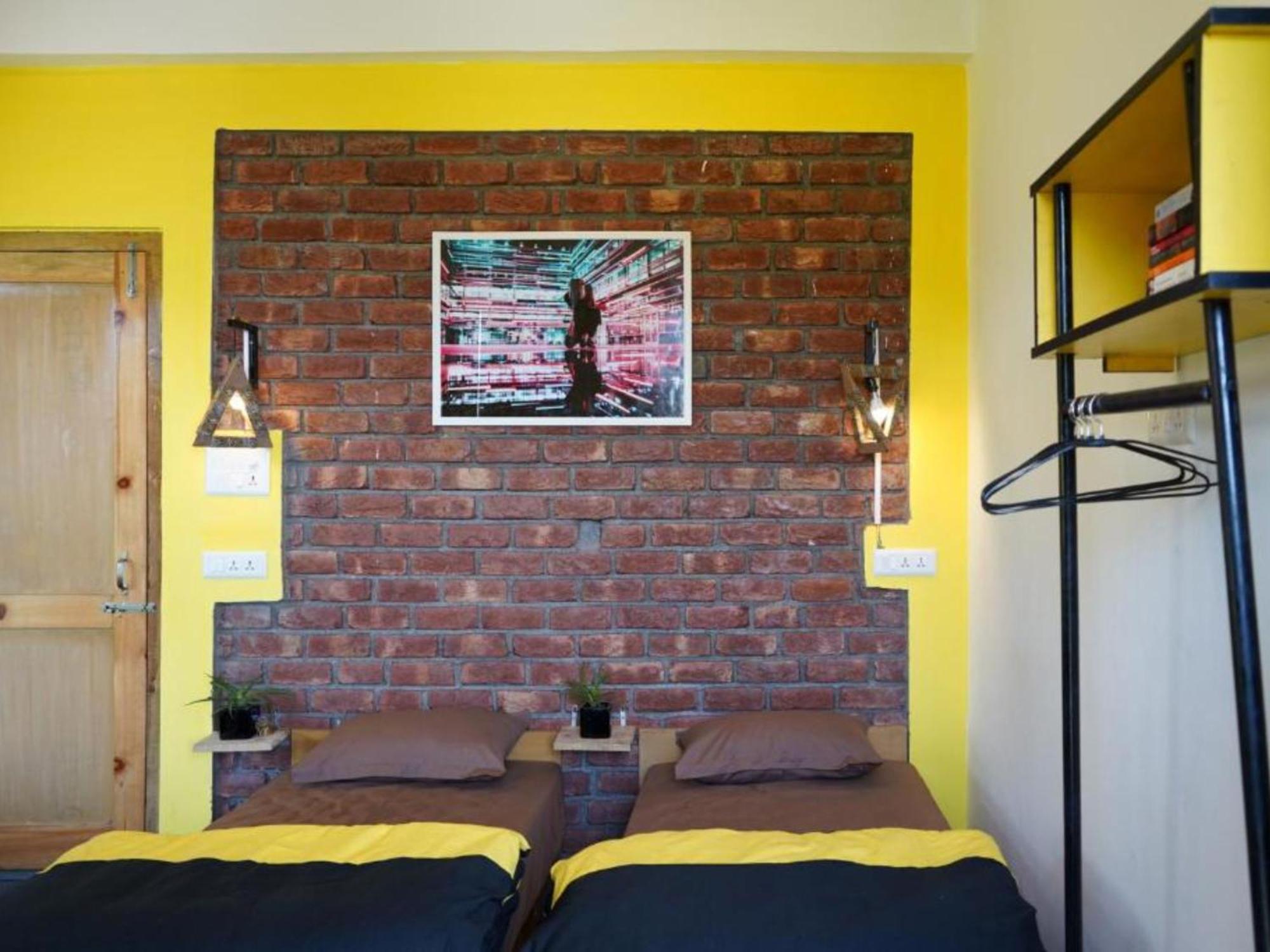 The Hosteller Mcleodganj, Upper Bhagsu ماكليود غانج الغرفة الصورة